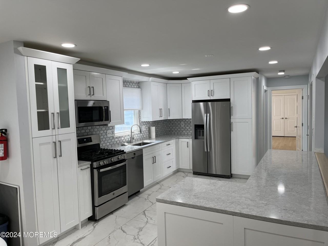 104 Pear St - Photo 3 of 25