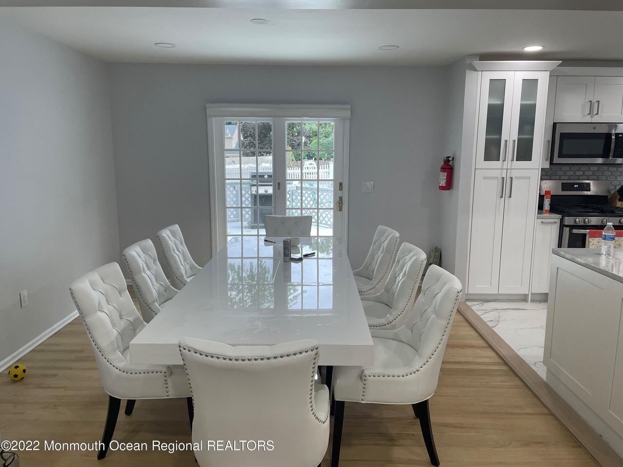 104 Pear St - Photo 6 of 25