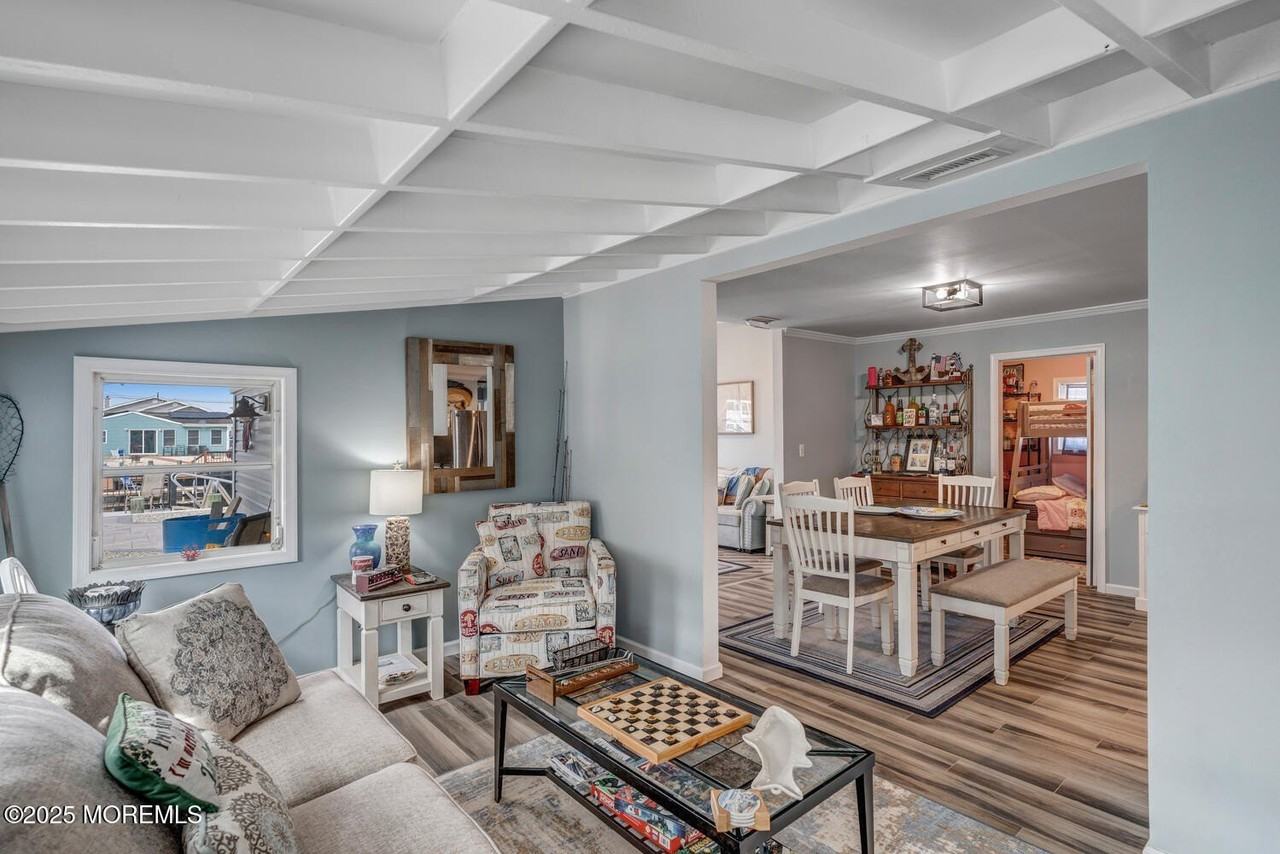 28 S Los Angeles Dr - Photo 7 of 37