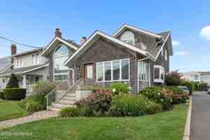 featured image of 11 Garfield Ter