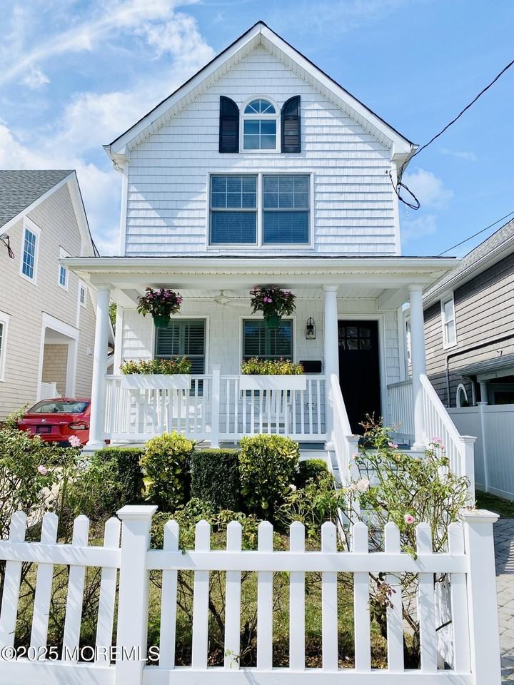 32 First Street - Photo 2 of 25