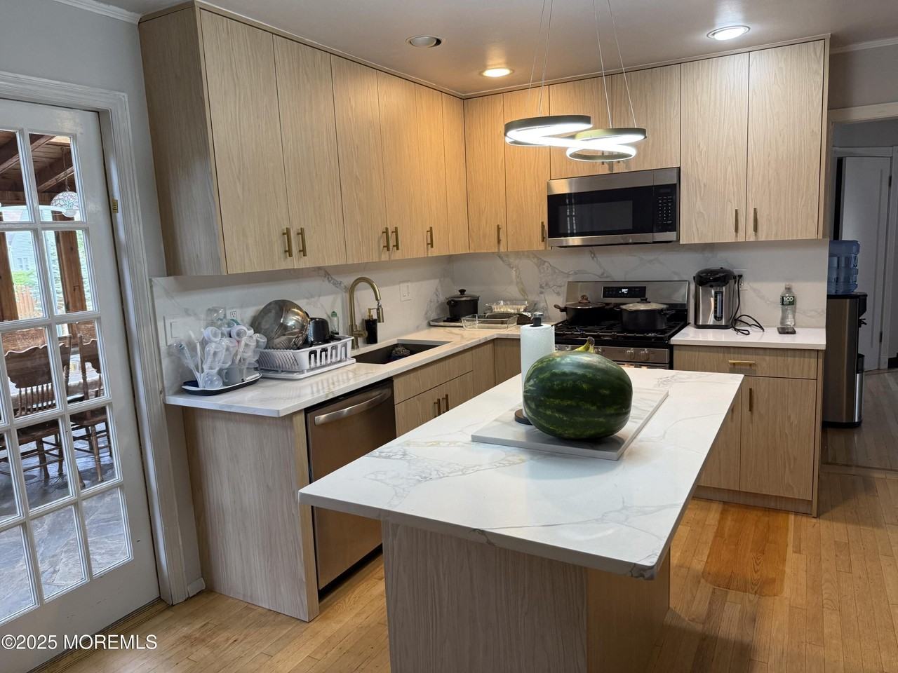 241 Cliftwood Rd - Photo 4 of 27