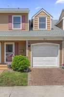 featured image of 911 Beach Ave