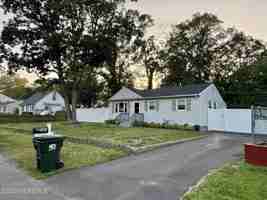 featured image of 203 Sunset Ln