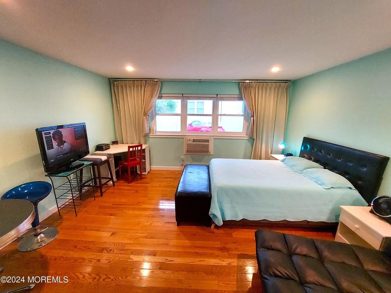 302 5th Ave Apt 2 #2 - Photo 6 of 20