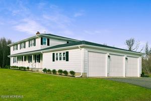 featured image of 370 Smithburg Rd