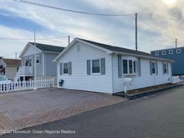 featured image of 103 W Dune Way