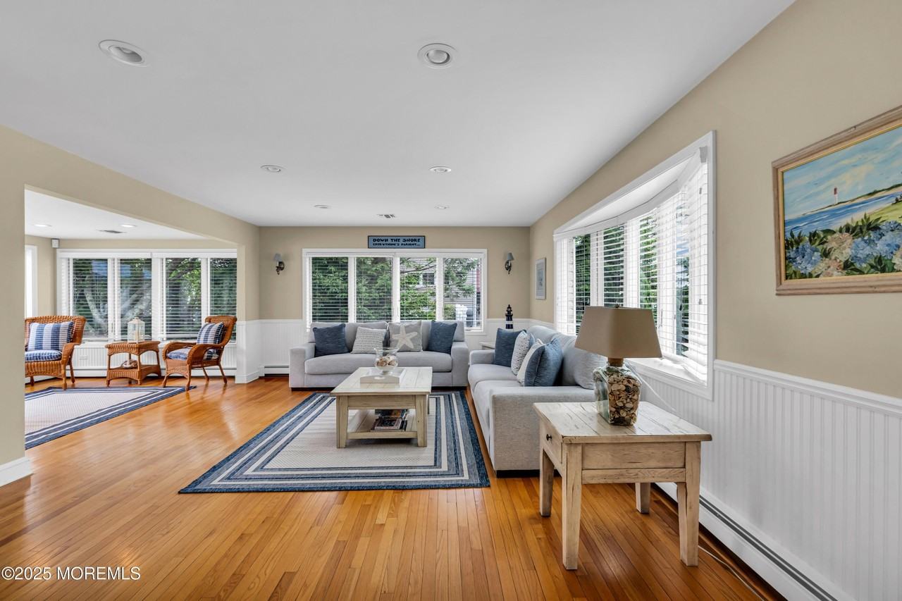 218 3rd Ave - Photo 5 of 14