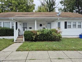 featured image of 89 89 Poplar Avenue unit: East Side