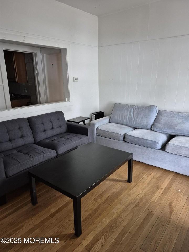 89 Poplar Avenue - Photo 2 of 7