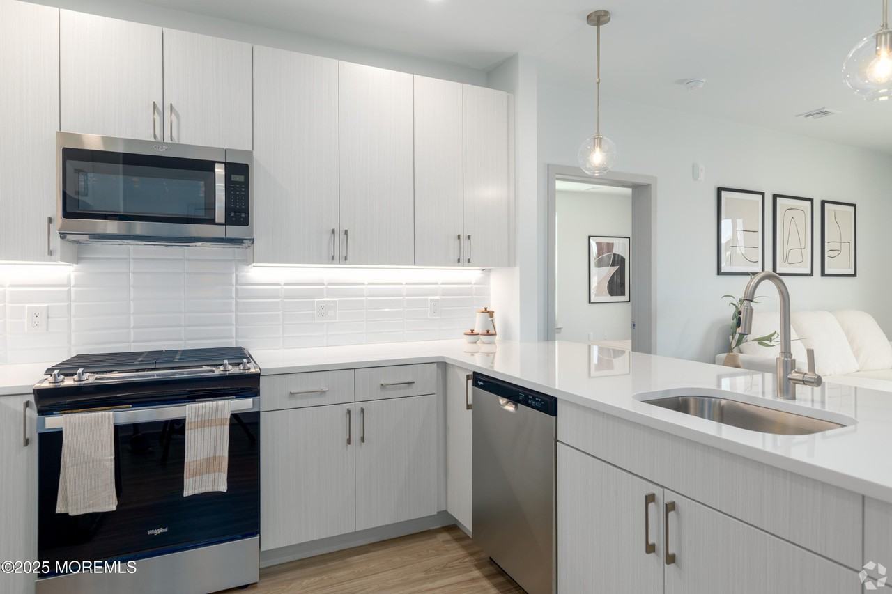 6461 6461 N Us 9 N unit: #445 #445 - Photo 4 of 19