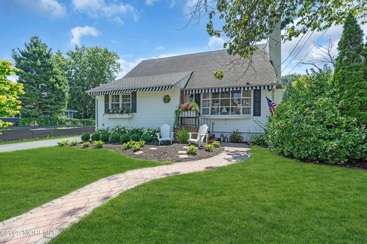 351 Euclid Ave - Photo 3 of 26