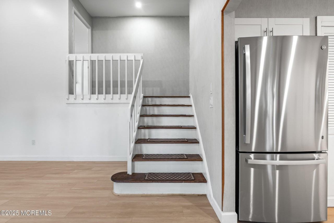 42 Arno St - Photo 5 of 41