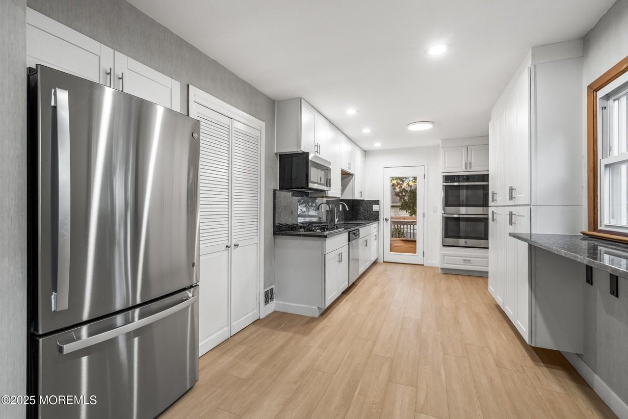 42 Arno St - Photo 6 of 41