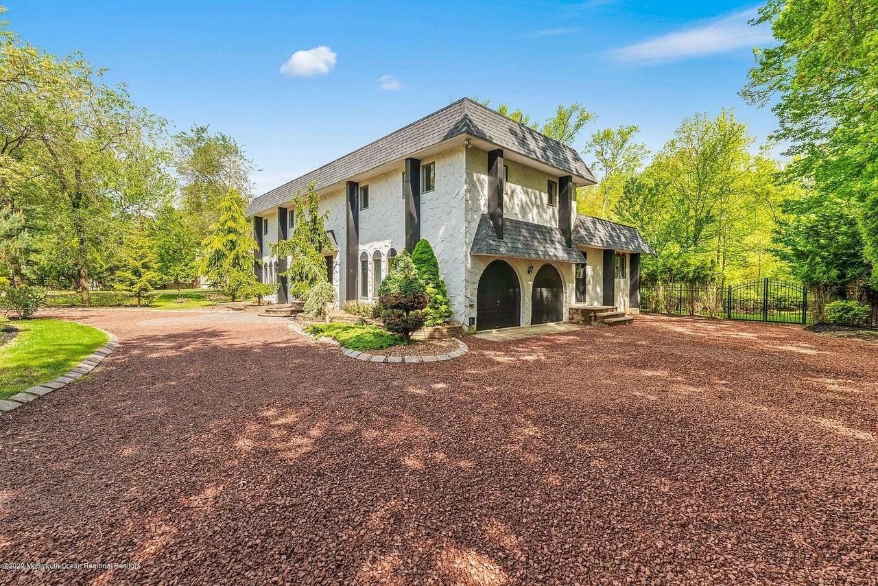 33 Heath Ave - Photo 7 of 48