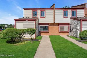 featured image of 10 Foxwood Ct Unit 93 #93