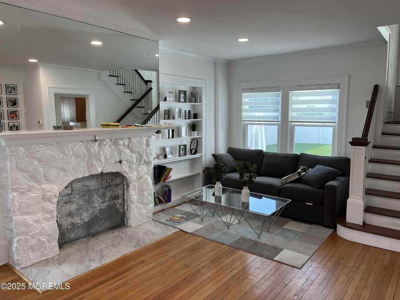 208 Lockwood Pl - Photo 2 of 17