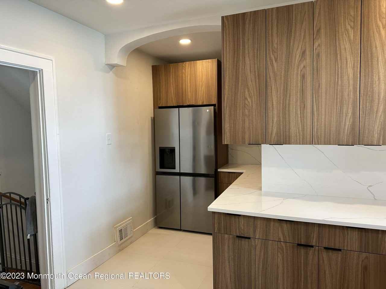 208 Lockwood Pl - Photo 6 of 17