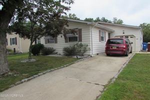 featured image of 380 Barbados Dr N