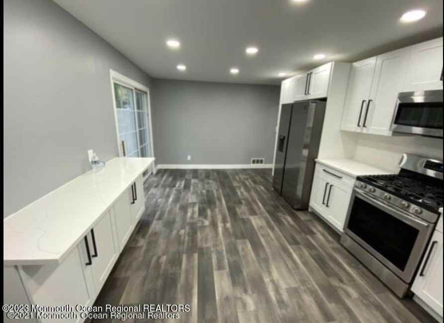 437 Redmond Ave - Photo 6 of 26