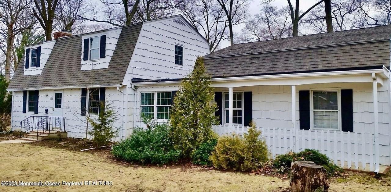 198 Elmwood Rd - Photo 2 of 24