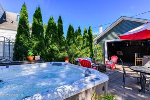 featured image of 1605 Sunset Ave