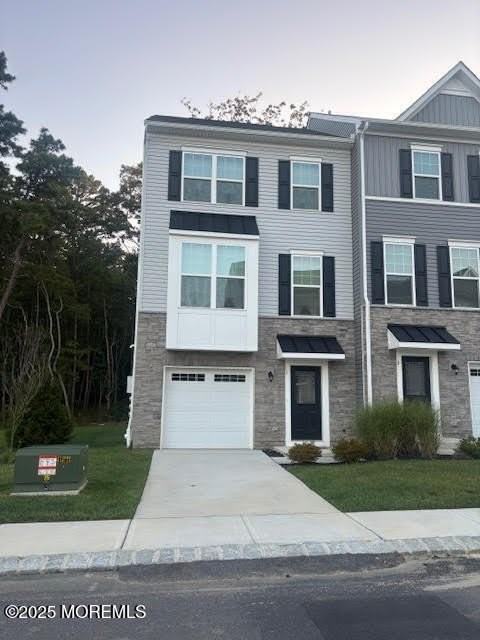 1 Halifax Rd - Photo 2 of 45