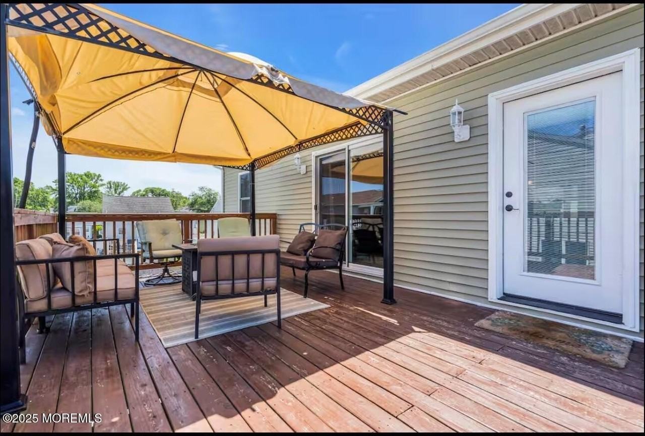 334 E Bayview Ave - Photo 4 of 8