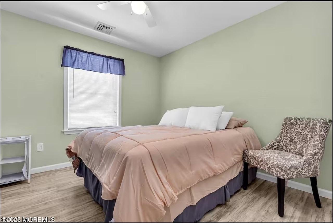 334 E Bayview Ave - Photo 7 of 8