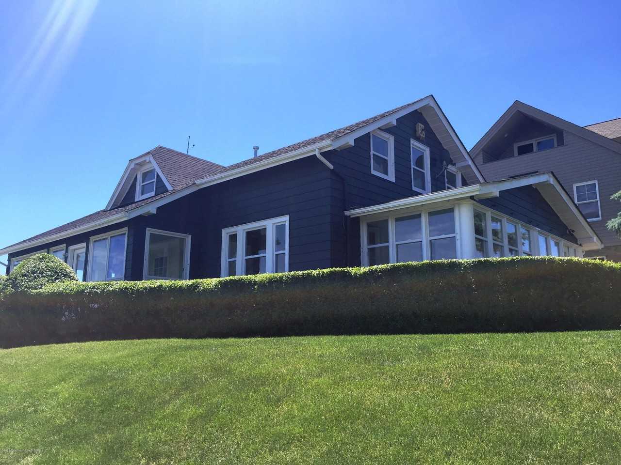 2011 Ocean Ave - Photo 4 of 24