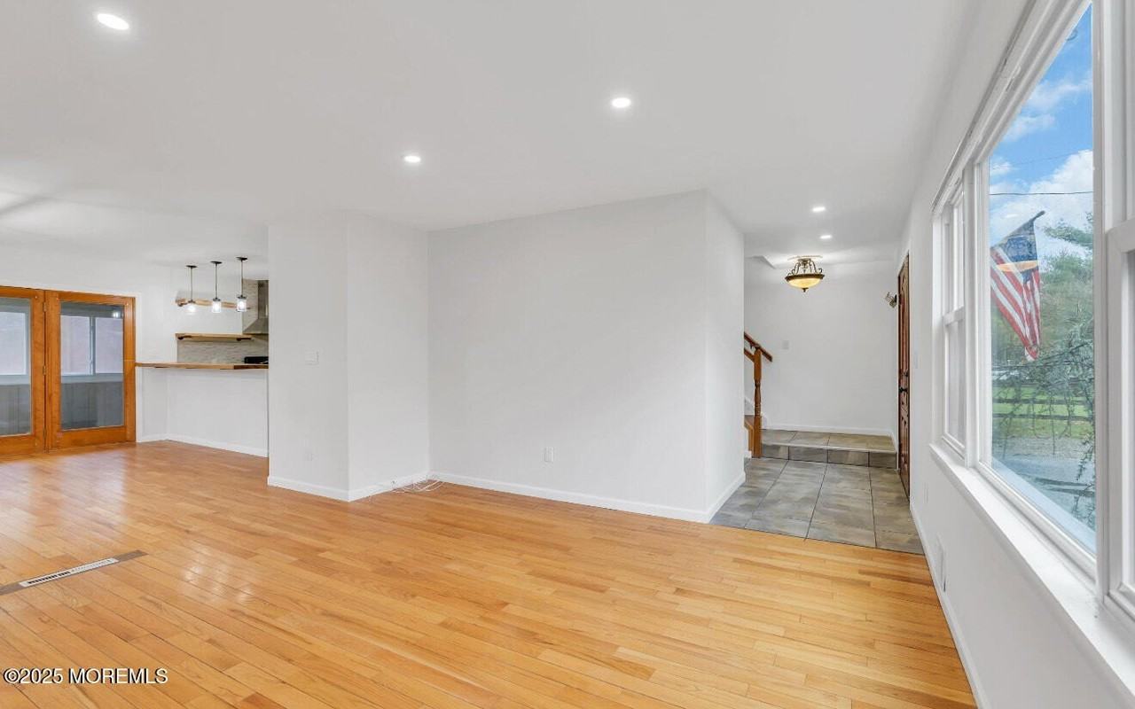 115 Leesville Rd - Photo 4 of 15