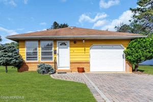 featured image of 164 Charlotteville Dr S