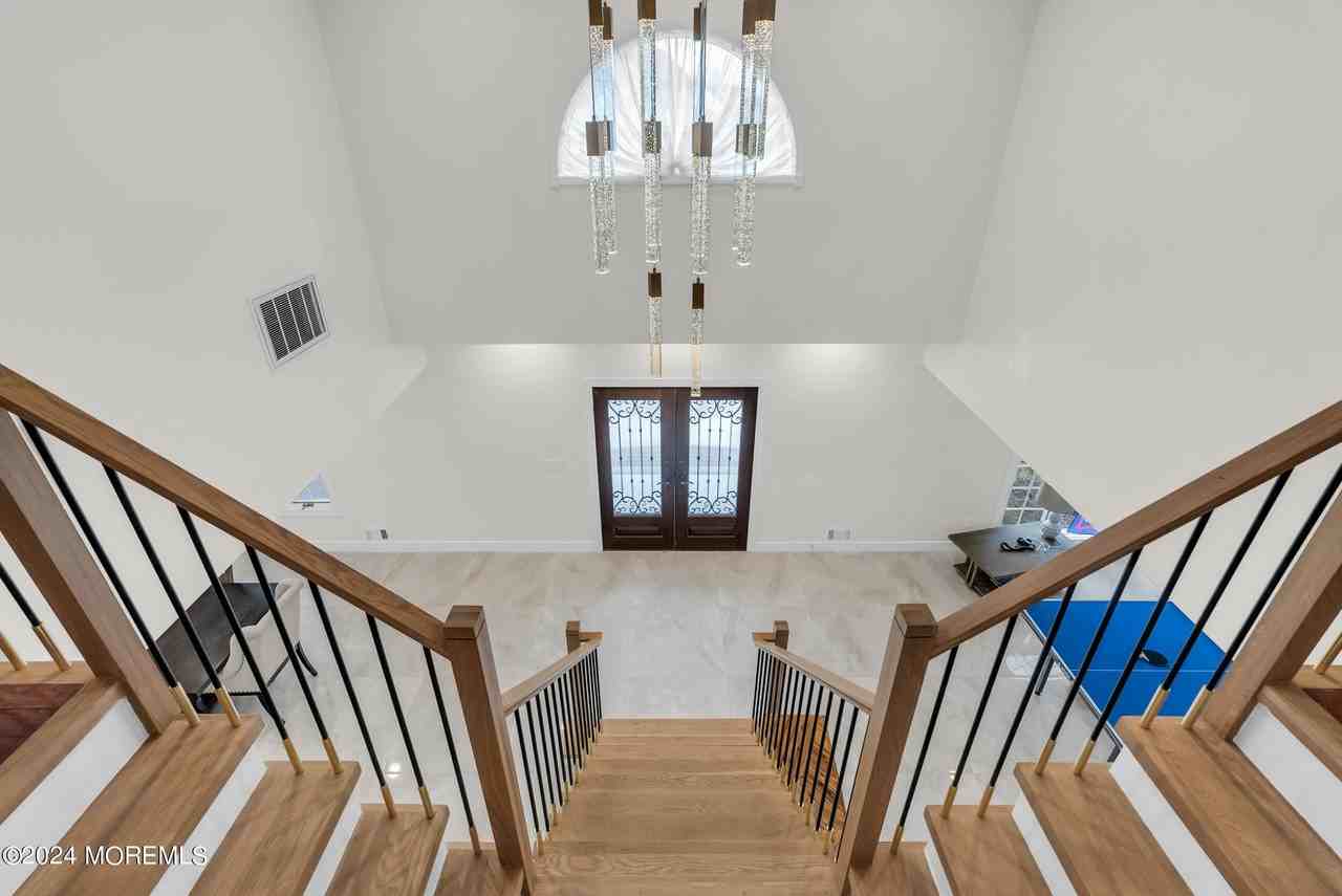 22 Meadow Ln - Photo 6 of 38