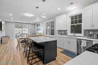 205 Carteret Ave - Photo 1 of 1