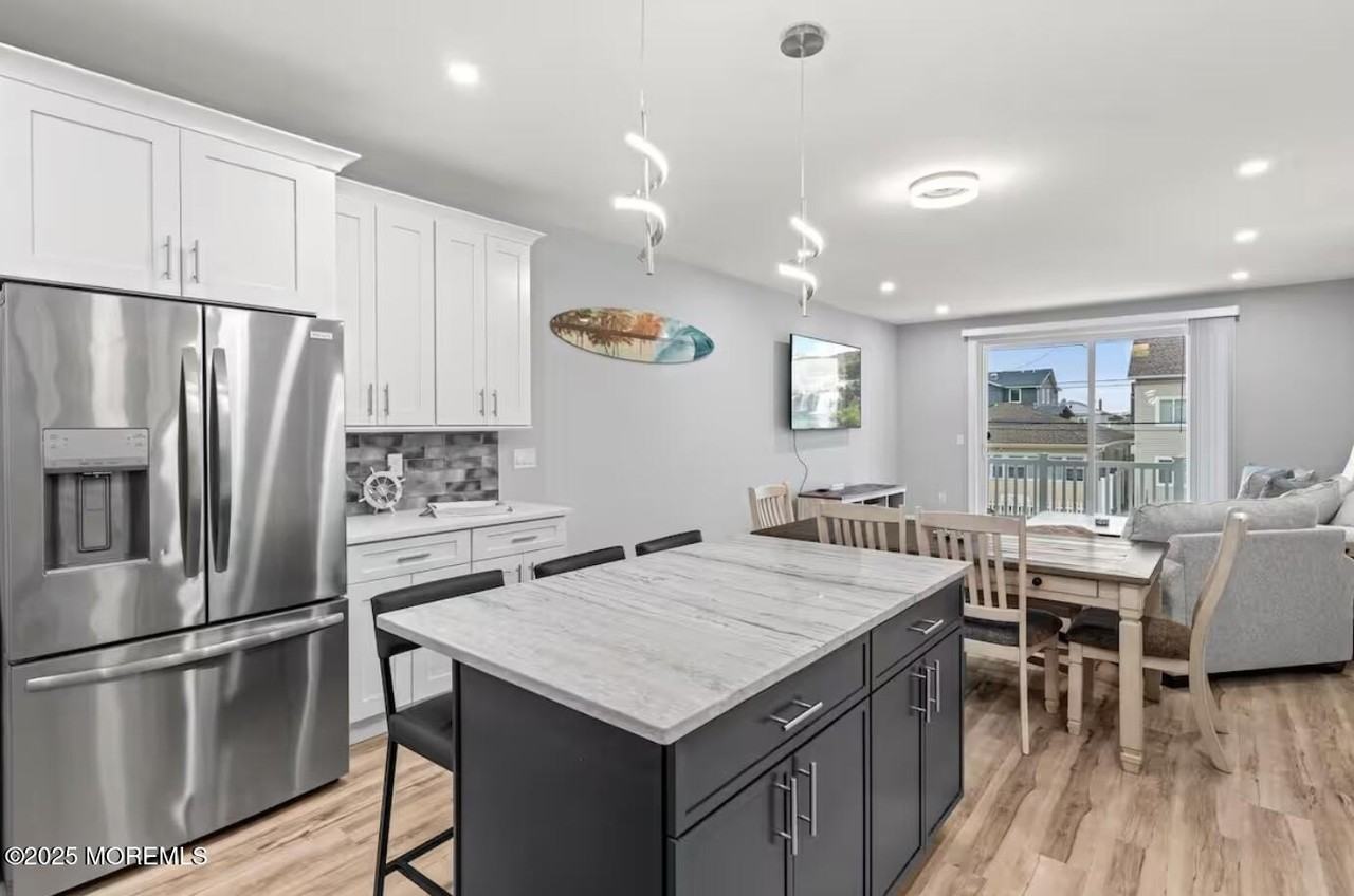 205 Carteret Ave - Photo 7 of 45