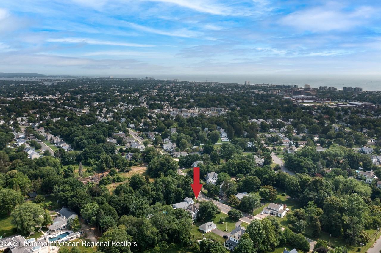 350 Norwood Ave Apt 3rd #3rdFLAPT - Photo 2 of 31