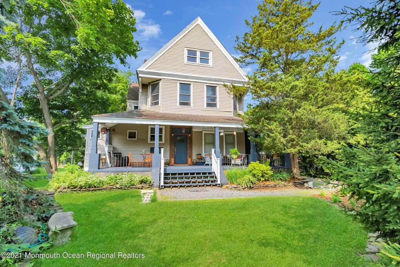 350 Norwood Ave Apt 3rd #3rdFLAPT - Photo 3 of 31