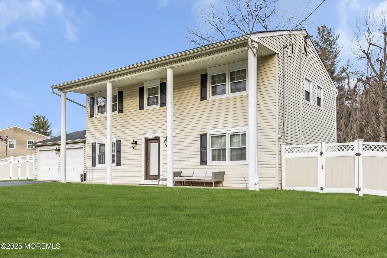 14 Regina Road - Photo 3 of 34