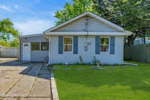 featured image of 218 Falcon Dr