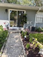 featured image of 301 W Malvern Ct Unit B #B