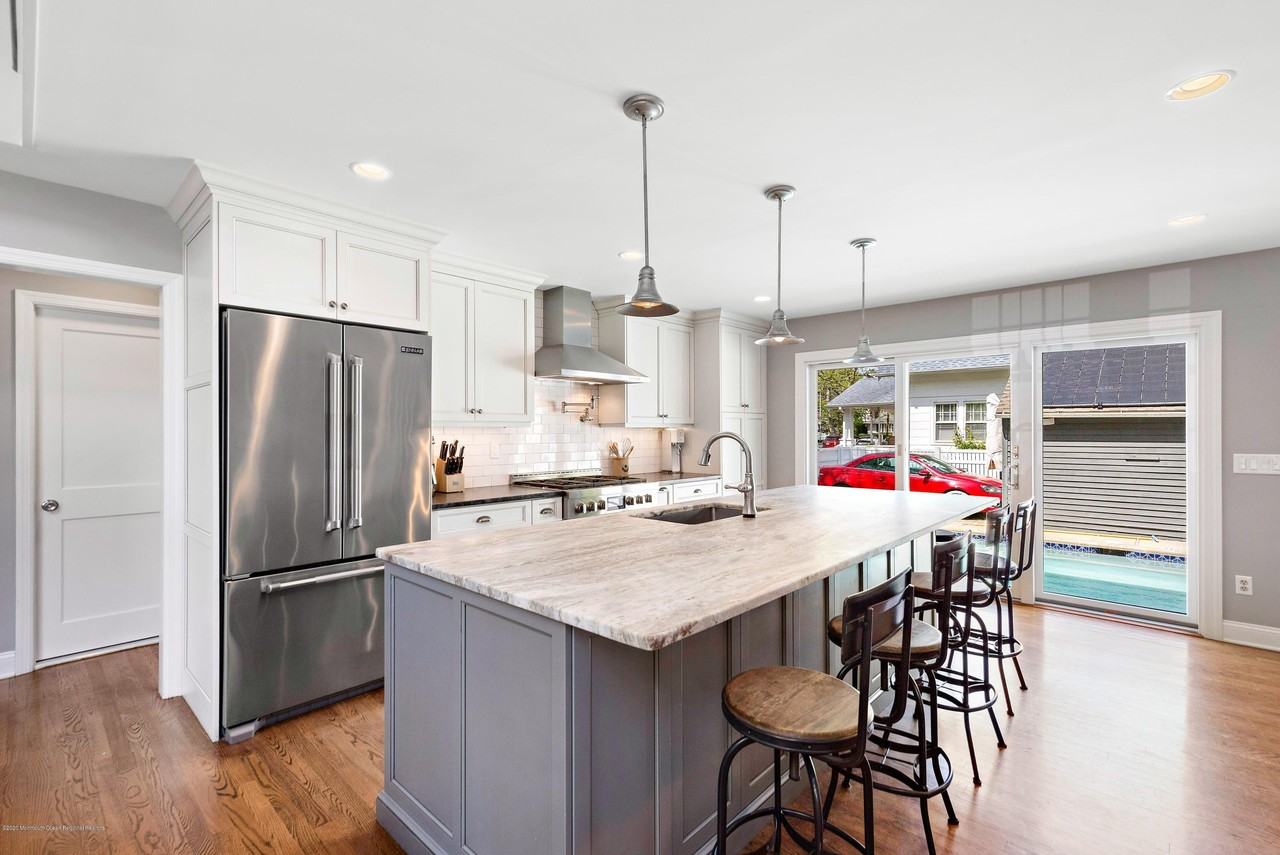 344 Euclid Ave - Photo 4 of 24