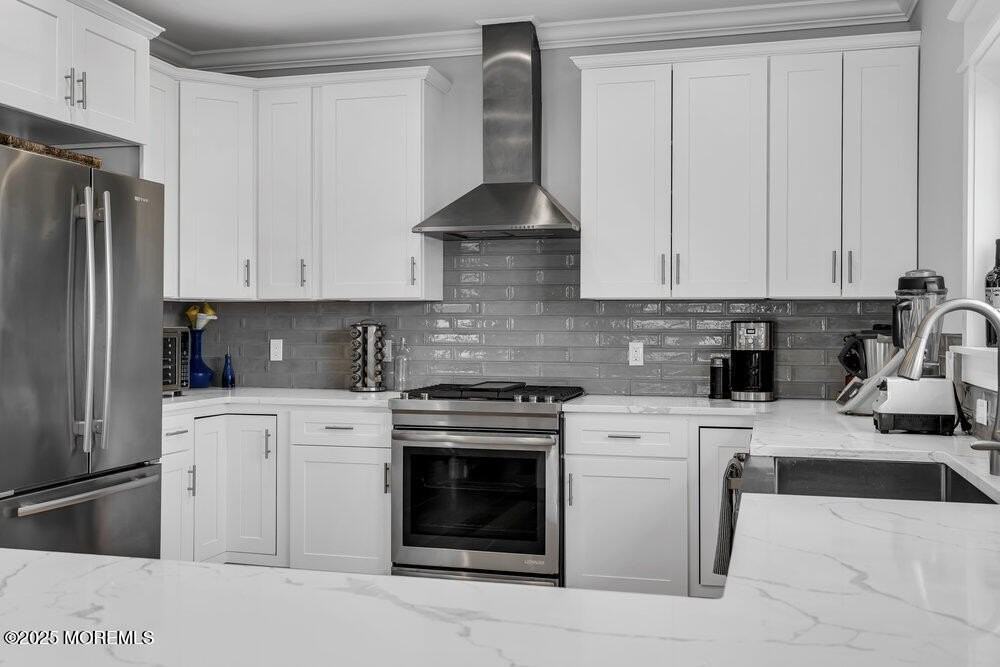 601 Ocean Rd - Photo 4 of 41