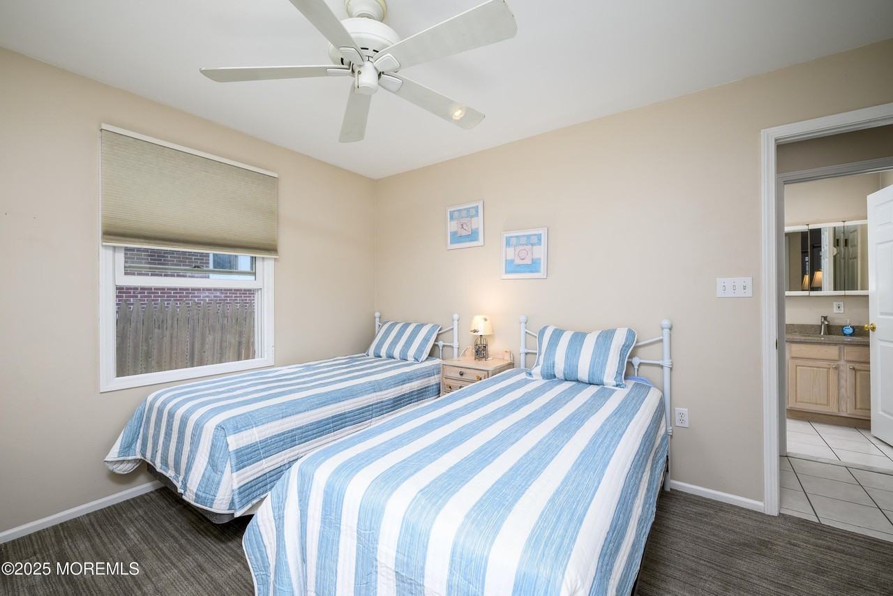 107 3rd Ave Apt 6 #6 - Photo 4 of 22