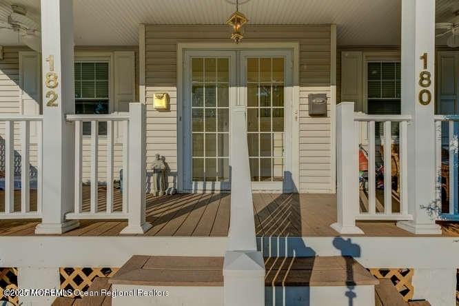 180 Hudson Ave - Photo 3 of 18