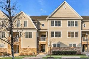 featured image of 15 Greeley Ter