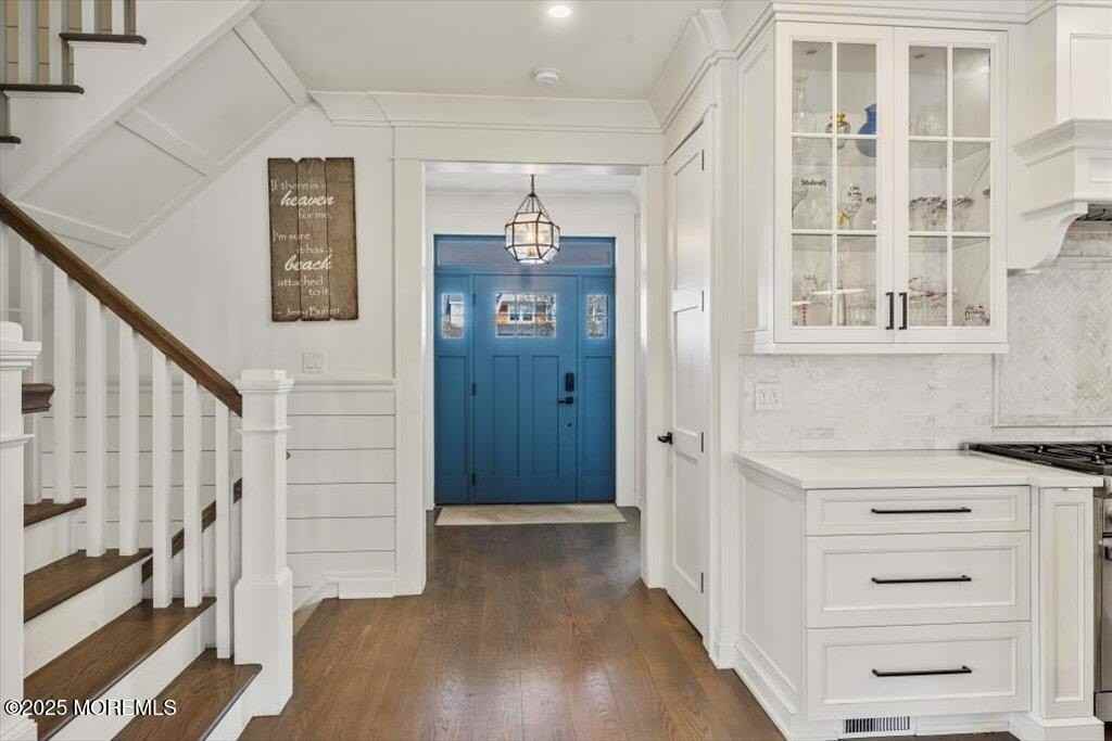 608 Chicago Blvd - Photo 5 of 40