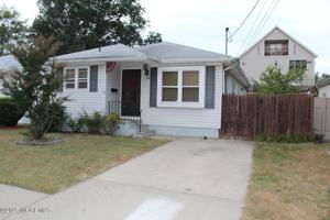 featured image of 11 Center Ave