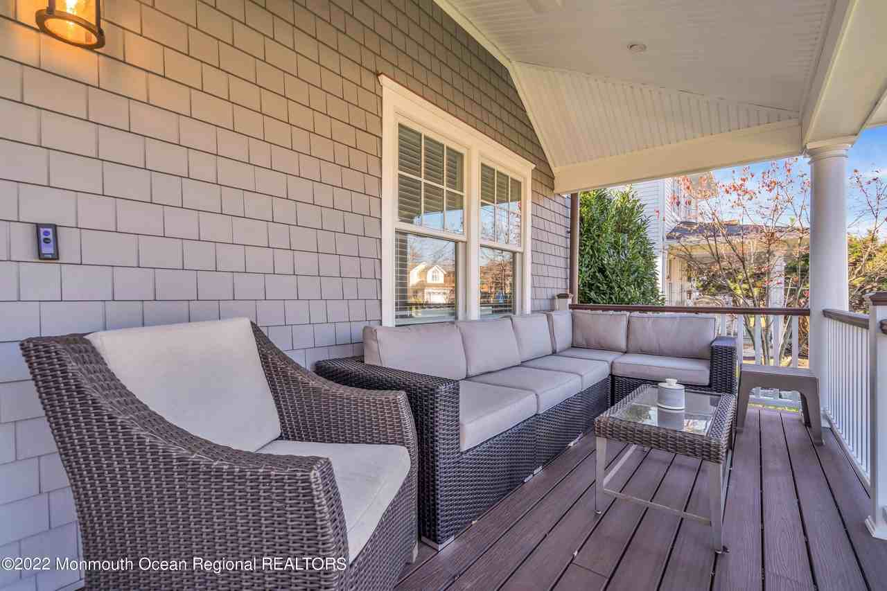 501 Morris Avenue - Photo 3 of 36