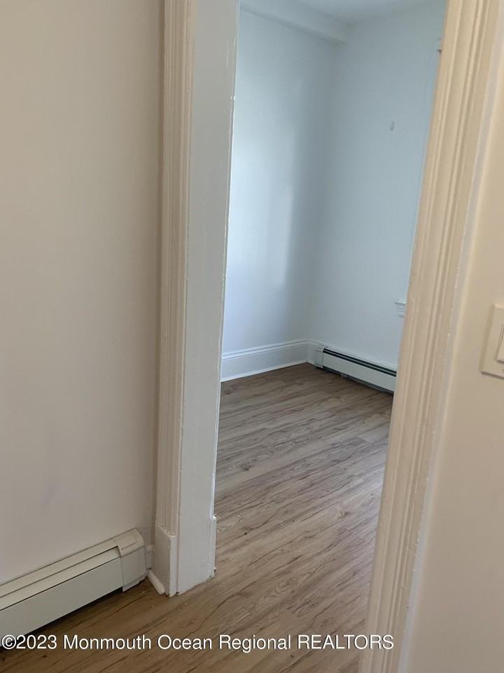 609 3rd Ave Apt 3 #3 - Photo 4 of 10