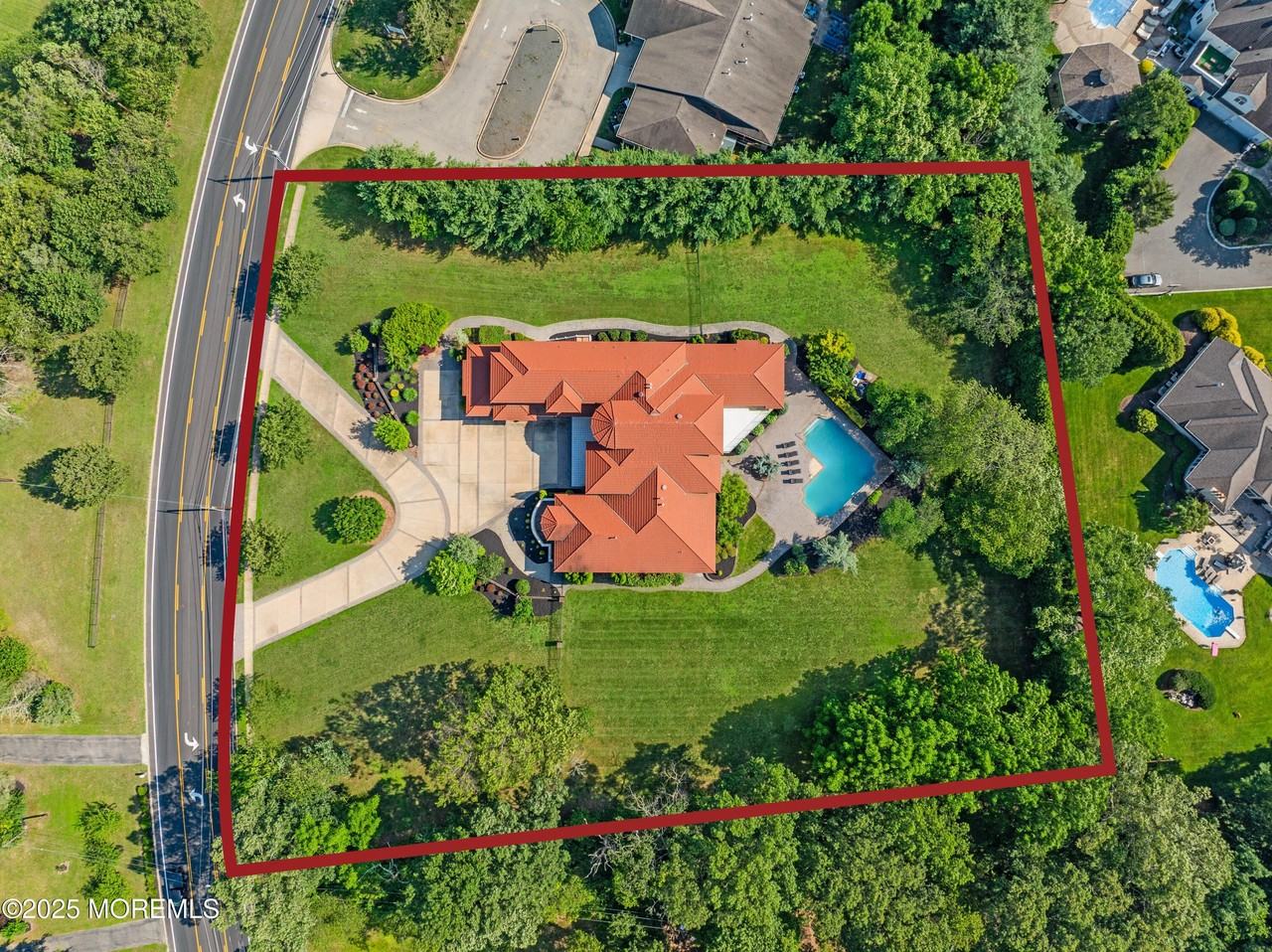 1548 N Bay Ave - Photo 6 of 50